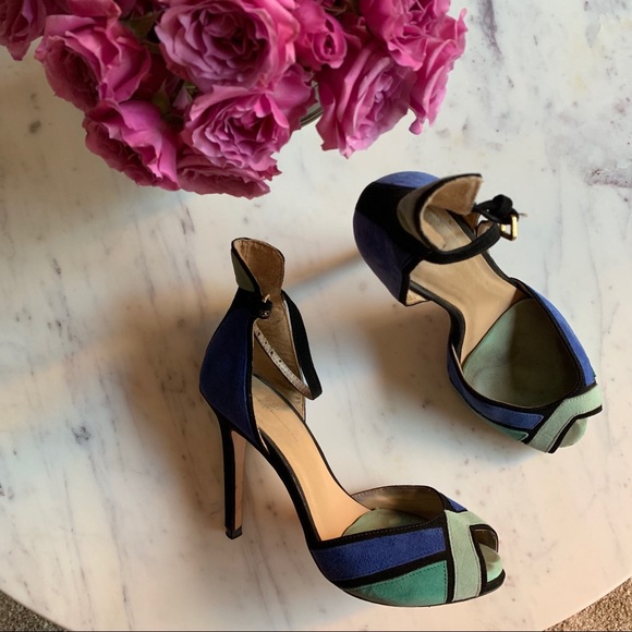 Zara colorblock heels size 6 worn a few times 💚💙